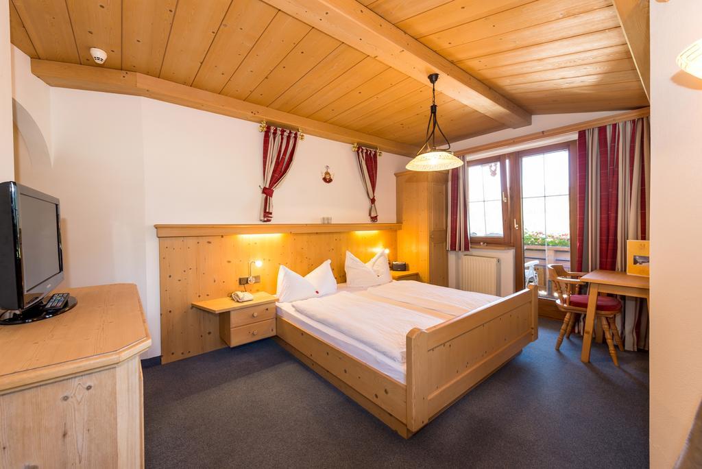 Hotel Landhaus Marchfeld 奥伯劳 外观 照片